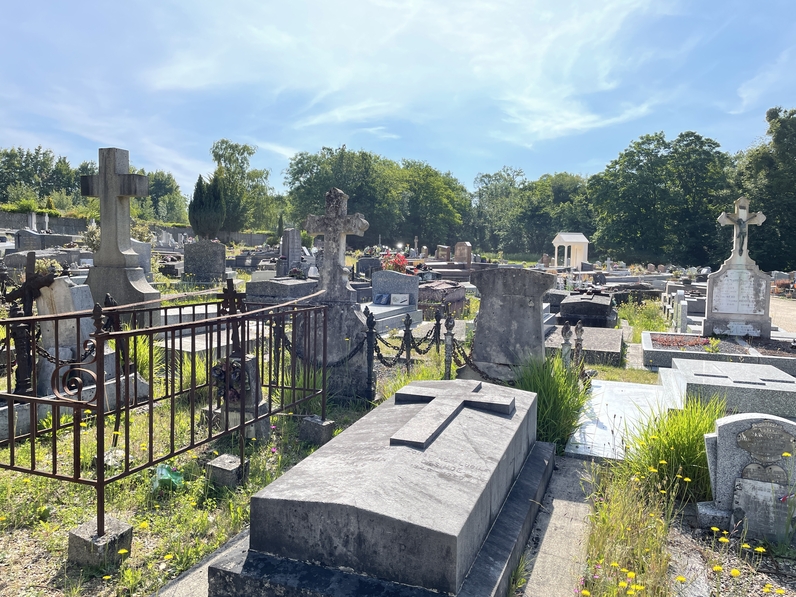 Un cimetière au coeur d’un patrimoine funéraire et du patrimoine naturel communal.
Action menée en 2022.