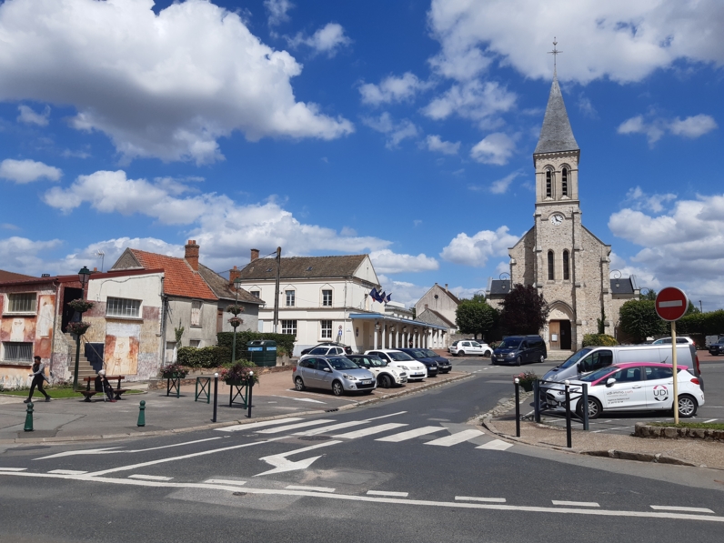 La place aujourd'hui. A la suite des ateliers, la programmation s'affine pour les aménagements futurs.