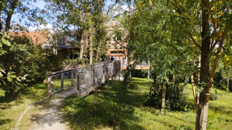 La maison vue depuis la rue - Oncy-sur-Ecole - Gîte Bloasis - MOA privée/Doucet architectes