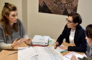 L’architecte conseiller et l’instructeur dialoguent directement avec le pétitionnaire pour répondre au mieux aux contraintes du projet.