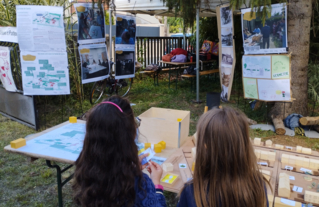 Autour du stand du CAUE de l'Essonne