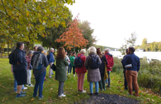 Du plateau d’Évry à la Seine, le parcours permet de découvrir le grand paysage de la commune. Action menée le 15 octobre 2023