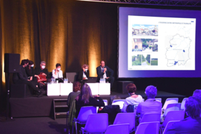 Olivier Clodong, Président du CAUE91, Maire de Yerres, Conseiller départemental ouvre la table-ronde par : “l'Essonne entre métropole et ruralité”