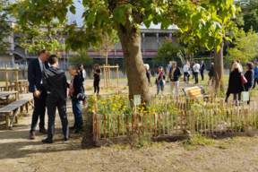 Un moment de convivialité organisé sur la place de la Résistance, pour présenter à tous, habitants, étudiants et partenaires, les nouveaux aménagements réalisés cette année.