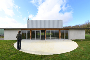 La Norville – Salle municipale Rosa Bonheur  – Ville de la Norville / Figures + Depeyre-Morand architectes –  Terrasse