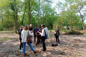 FA- La question de la conservation des arbres sur l’extension du cimetière a été évoquée lors de l’atelier terrain avec les habitants.