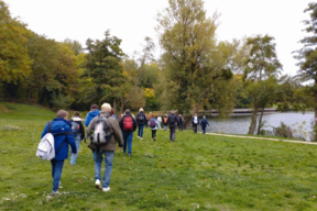 Les participants à la découverte de la base de loisirs de Draveil